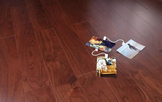 ���ӌ�ľ�ذ��ڬF(xi��n)�������еĵ�λ���